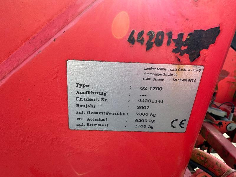 Perunannostokone GRIMME GZ 1700 DLS: kuva Perunannostokone GRIMME GZ 1700 DLS Perunannostokone GRIMME GZ 1700 DLS: kuva Perunannostokone GRIMME GZ 1700 DLS