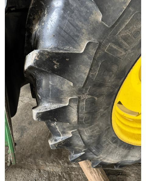 JOHN DEERE 6520 - Traktori: kuva JOHN DEERE 6520 - Traktori JOHN DEERE 6520 - Traktori: kuva JOHN DEERE 6520 - Traktori