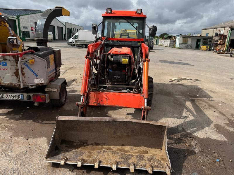 KIOTI DK45C - Traktori: kuva KIOTI DK45C - Traktori KIOTI DK45C - Traktori: kuva KIOTI DK45C - Traktori