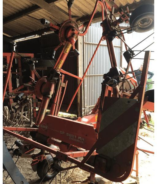 KUHN GF5801 - Pöyhin: kuva KUHN GF5801 - Pöyhin KUHN GF5801 - Pöyhin: kuva KUHN GF5801 - Pöyhin