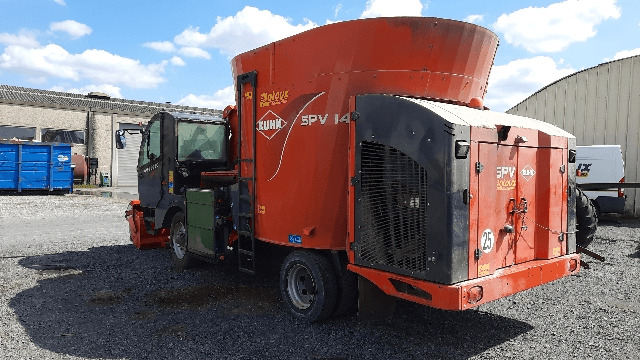KUHN SPV14 - Seosrehuvaunu: kuva KUHN SPV14 - Seosrehuvaunu KUHN SPV14 - Seosrehuvaunu: kuva KUHN SPV14 - Seosrehuvaunu