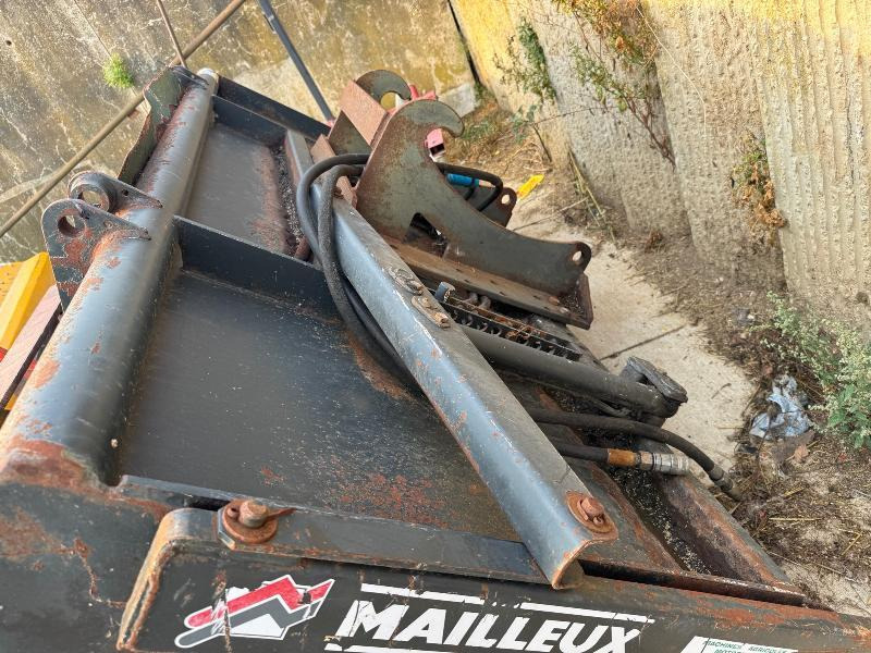 MAILLEUX 2,4M - Karjatalouskone: kuva MAILLEUX 2,4M - Karjatalouskone MAILLEUX 2,4M - Karjatalouskone: kuva MAILLEUX 2,4M - Karjatalouskone
