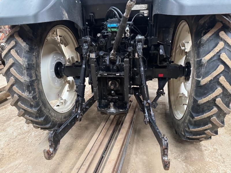 NEW-HOLLAND T6030 - Traktori: kuva NEW-HOLLAND T6030 - Traktori NEW-HOLLAND T6030 - Traktori: kuva NEW-HOLLAND T6030 - Traktori