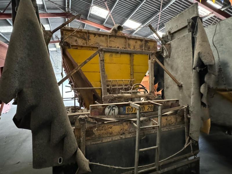 ROBERT - ROBIN RT10 - Perävaunu: kuva ROBERT - ROBIN RT10 - Perävaunu ROBERT - ROBIN RT10 - Perävaunu: kuva ROBERT - ROBIN RT10 - Perävaunu