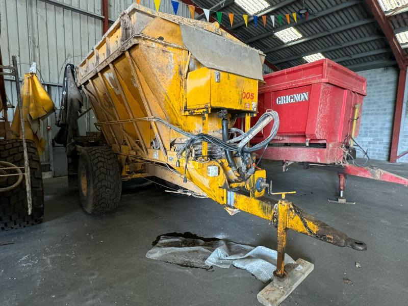 ROBERT - ROBIN RT10 - Perävaunu: kuva ROBERT - ROBIN RT10 - Perävaunu ROBERT - ROBIN RT10 - Perävaunu: kuva ROBERT - ROBIN RT10 - Perävaunu