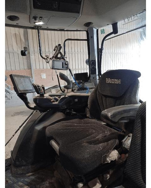 VALTRA N174 DIRECT - Traktori: kuva VALTRA N174 DIRECT - Traktori VALTRA N174 DIRECT - Traktori: kuva VALTRA N174 DIRECT - Traktori