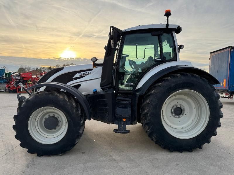 Leasing VALTRA T175 VALTRA T175: kuva Leasing VALTRA T175 VALTRA T175 Leasing VALTRA T175 VALTRA T175: kuva Leasing VALTRA T175 VALTRA T175
