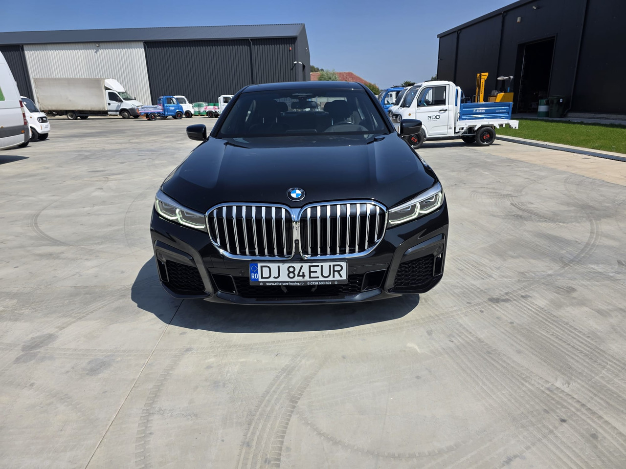 BMW 730 Xdrive Mild-Hybrid - Sedan: kuva BMW 730 Xdrive Mild-Hybrid - Sedan BMW 730 Xdrive Mild-Hybrid - Sedan: kuva BMW 730 Xdrive Mild-Hybrid - Sedan
