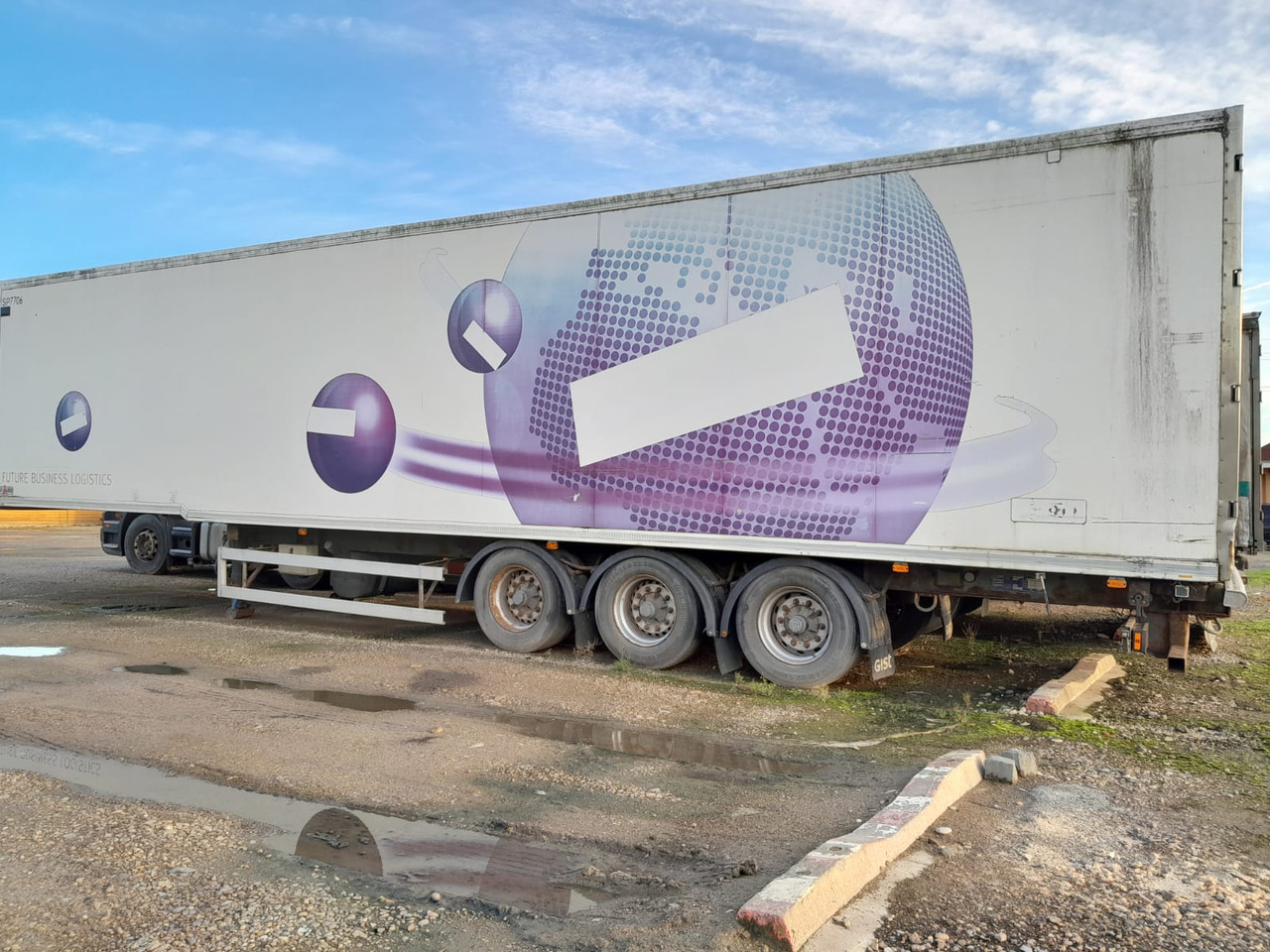 GRAY & ADAMS REFRIGERATED SEMI-TRAILER - Refrigeraattori puoliperävaunu: kuva GRAY & ADAMS REFRIGERATED SEMI-TRAILER - Refrigeraattori puoliperävaunu GRAY & ADAMS REFRIGERATED SEMI-TRAILER - Refrigeraattori puoliperävaunu: kuva GRAY & ADAMS REFRIGERATED SEMI-TRAILER - Refrigeraattori puoliperävaunu