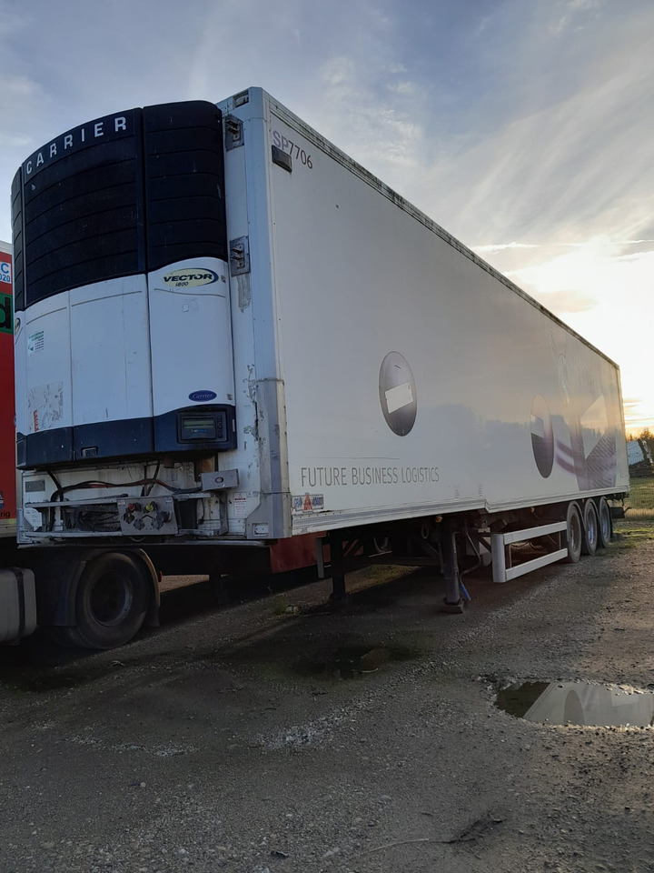 GRAY & ADAMS REFRIGERATED SEMI-TRAILER - Refrigeraattori puoliperävaunu: kuva GRAY & ADAMS REFRIGERATED SEMI-TRAILER - Refrigeraattori puoliperävaunu GRAY & ADAMS REFRIGERATED SEMI-TRAILER - Refrigeraattori puoliperävaunu: kuva GRAY & ADAMS REFRIGERATED SEMI-TRAILER - Refrigeraattori puoliperävaunu