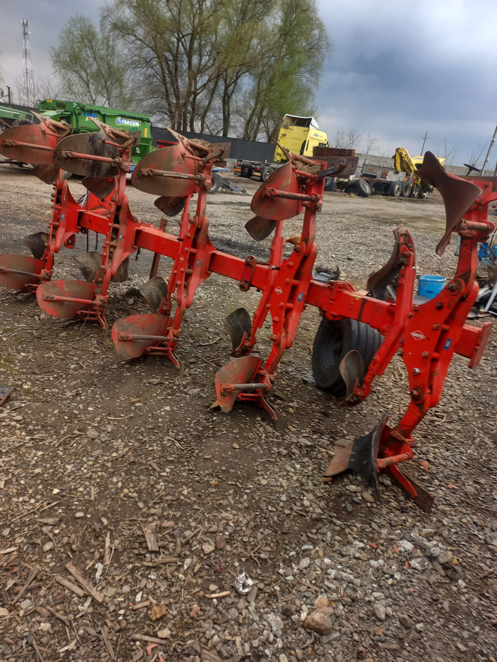KUHN MM 151.5E.T Plow - Aura: kuva KUHN MM 151.5E.T Plow - Aura KUHN MM 151.5E.T Plow - Aura: kuva KUHN MM 151.5E.T Plow - Aura