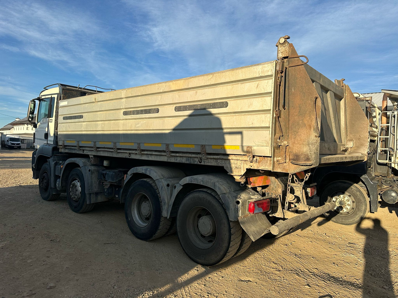 MAN TGS 35.440 Tipper - Kippiauto kuorma-auto: kuva MAN TGS 35.440 Tipper - Kippiauto kuorma-auto MAN TGS 35.440 Tipper - Kippiauto kuorma-auto: kuva MAN TGS 35.440 Tipper - Kippiauto kuorma-auto