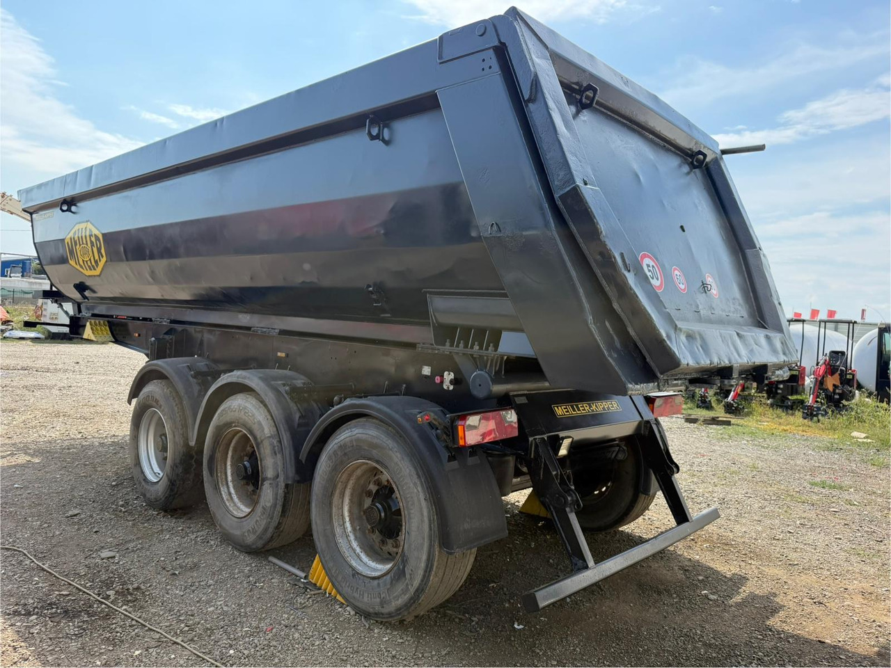 MEILLER TIPPER SEMI-TRAILER - Kippiauto puoliperävaunu: kuva MEILLER TIPPER SEMI-TRAILER - Kippiauto puoliperävaunu MEILLER TIPPER SEMI-TRAILER - Kippiauto puoliperävaunu: kuva MEILLER TIPPER SEMI-TRAILER - Kippiauto puoliperävaunu