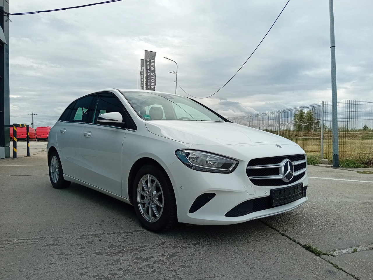 Mercedes-Benz B 180d, TOP !!! - Sedan: kuva Mercedes-Benz B 180d, TOP !!! - Sedan Mercedes-Benz B 180d, TOP !!! - Sedan: kuva Mercedes-Benz B 180d, TOP !!! - Sedan