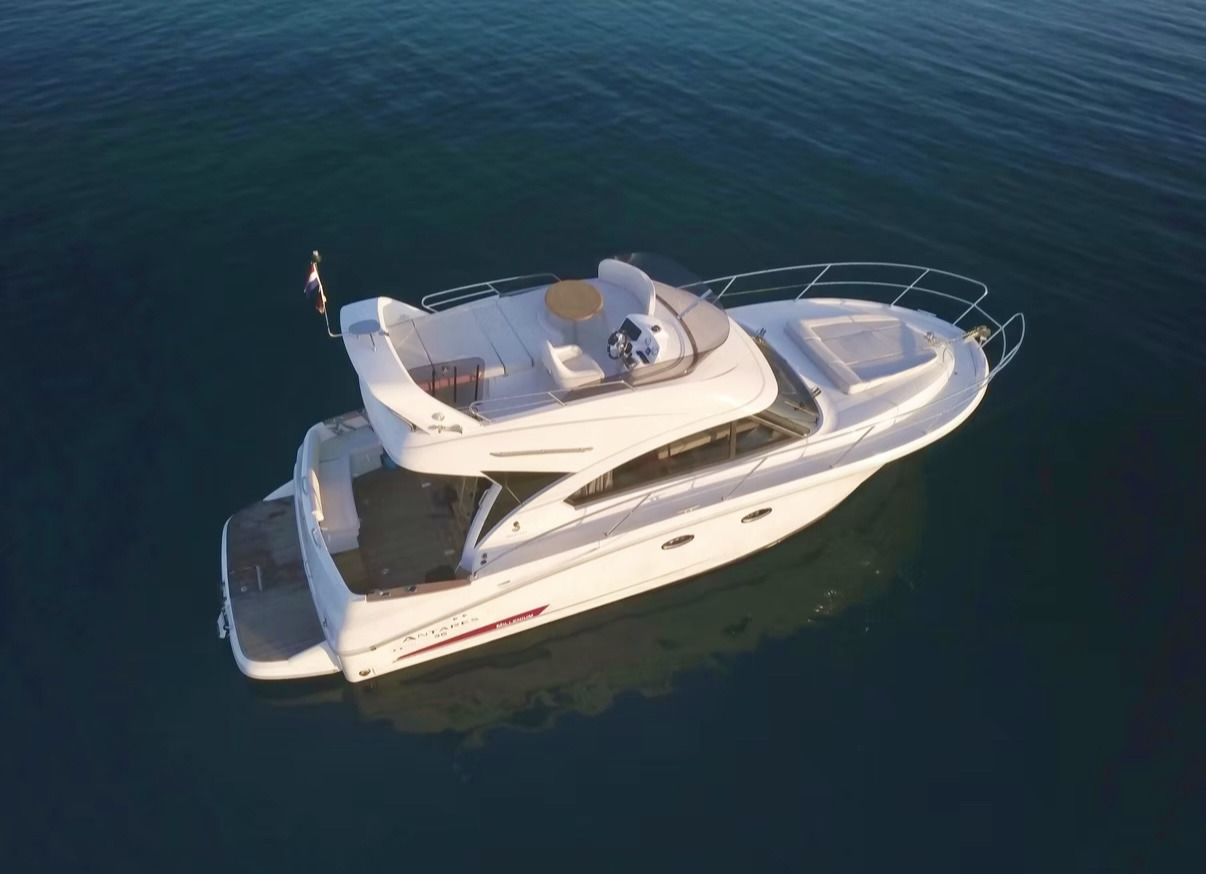Beneteau Antares 36 Fly, Air Conditioning, TOP !!! - Muut kone: kuva  Beneteau Antares 36 Fly, Air Conditioning, TOP !!! - Muut kone Beneteau Antares 36 Fly, Air Conditioning, TOP !!! - Muut kone: kuva  Beneteau Antares 36 Fly, Air Conditioning, TOP !!! - Muut kone