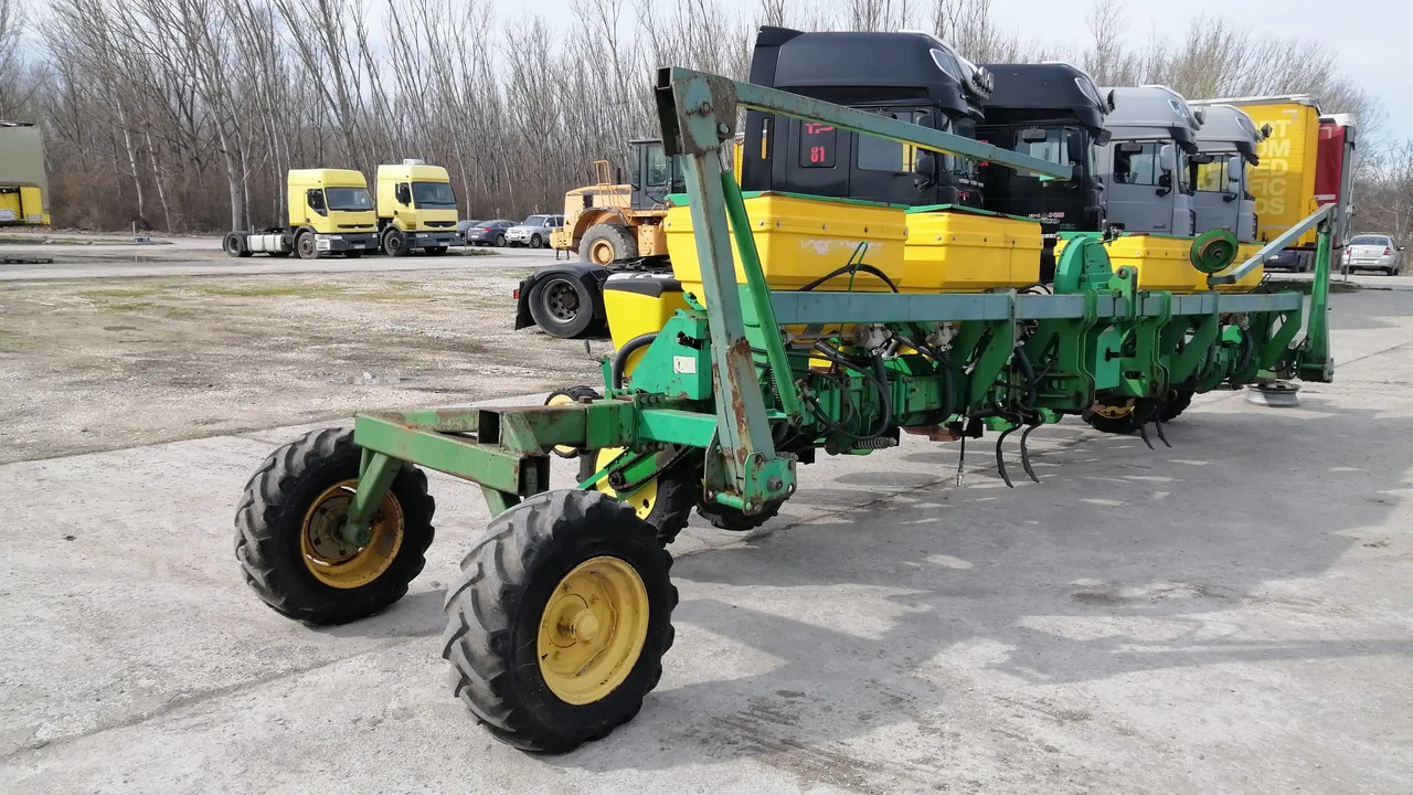 SFOGGIA GAMA PLUS 12/9m/12 Rows Seeding Machine - Tarkkuuskylvökone: kuva SFOGGIA GAMA PLUS 12/9m/12 Rows Seeding Machine - Tarkkuuskylvökone SFOGGIA GAMA PLUS 12/9m/12 Rows Seeding Machine - Tarkkuuskylvökone: kuva SFOGGIA GAMA PLUS 12/9m/12 Rows Seeding Machine - Tarkkuuskylvökone