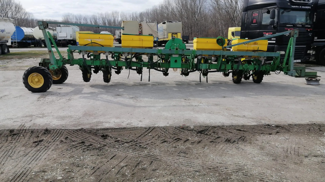 SFOGGIA GAMA PLUS 12/9m/12 Rows Seeding Machine - Tarkkuuskylvökone: kuva SFOGGIA GAMA PLUS 12/9m/12 Rows Seeding Machine - Tarkkuuskylvökone SFOGGIA GAMA PLUS 12/9m/12 Rows Seeding Machine - Tarkkuuskylvökone: kuva SFOGGIA GAMA PLUS 12/9m/12 Rows Seeding Machine - Tarkkuuskylvökone