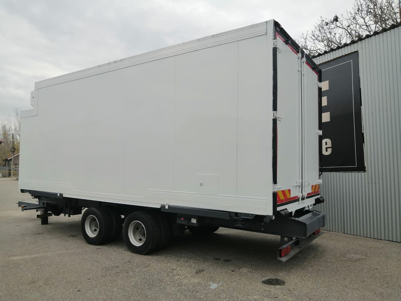 Schmitz Cargobull Container BDF Refrigerated, Meat Lines, Thermo King - Refrigeraattori perävaunu: kuva Schmitz Cargobull Container BDF Refrigerated, Meat Lines, Thermo King - Refrigeraattori perävaunu Schmitz Cargobull Container BDF Refrigerated, Meat Lines, Thermo King - Refrigeraattori perävaunu: kuva Schmitz Cargobull Container BDF Refrigerated, Meat Lines, Thermo King - Refrigeraattori perävaunu
