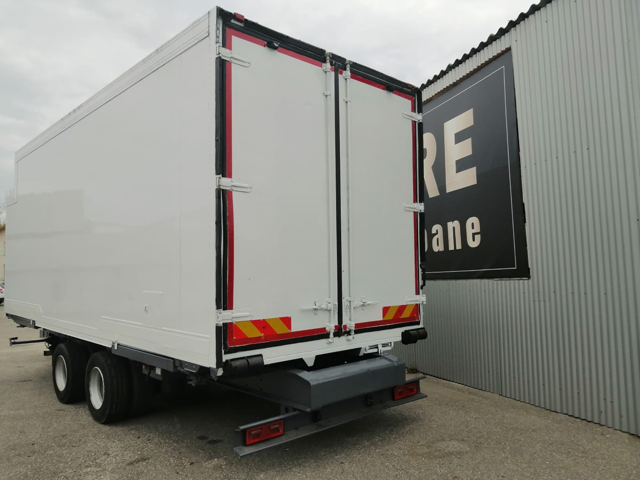 Schmitz Cargobull Container BDF Refrigerated, Meat Lines, Thermo King - Refrigeraattori perävaunu: kuva Schmitz Cargobull Container BDF Refrigerated, Meat Lines, Thermo King - Refrigeraattori perävaunu Schmitz Cargobull Container BDF Refrigerated, Meat Lines, Thermo King - Refrigeraattori perävaunu: kuva Schmitz Cargobull Container BDF Refrigerated, Meat Lines, Thermo King - Refrigeraattori perävaunu