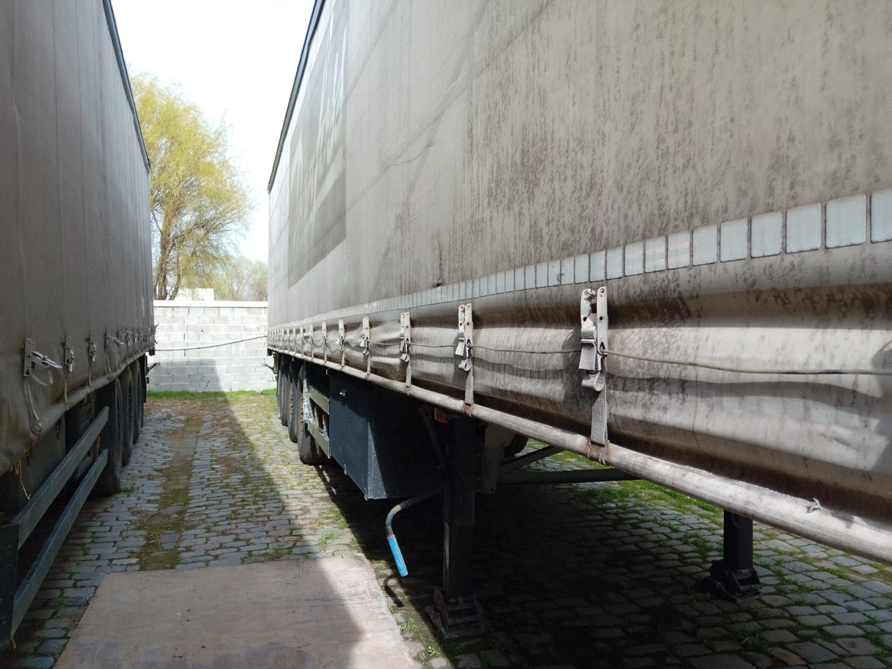 Schmitz S01 Semi-Trailer - Pressukapellipuoliperävaunu: kuva Schmitz S01 Semi-Trailer - Pressukapellipuoliperävaunu Schmitz S01 Semi-Trailer - Pressukapellipuoliperävaunu: kuva Schmitz S01 Semi-Trailer - Pressukapellipuoliperävaunu