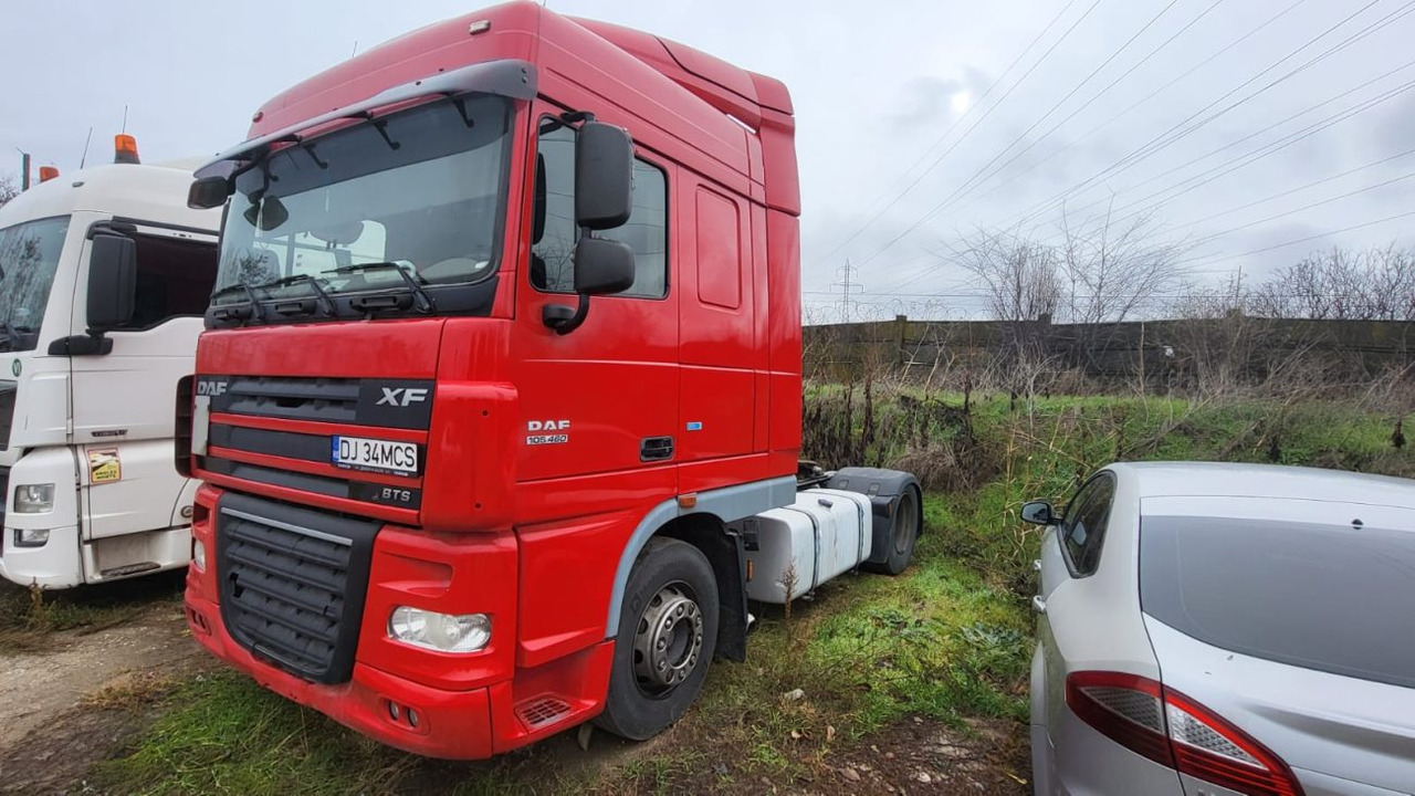 DAF XF 105.460 Automat - Vetopöytäauto: kuva DAF XF 105.460 Automat - Vetopöytäauto DAF XF 105.460 Automat - Vetopöytäauto: kuva DAF XF 105.460 Automat - Vetopöytäauto