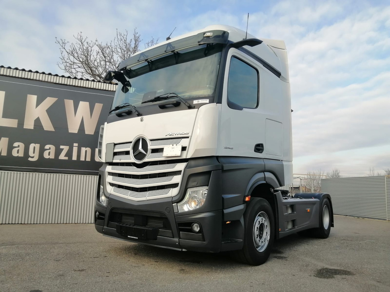 Mercedes-Benz Actros 1845 LS, BIG SPACE, TOP!!! - Vetopöytäauto: kuva Mercedes-Benz Actros 1845 LS, BIG SPACE, TOP!!! - Vetopöytäauto Mercedes-Benz Actros 1845 LS, BIG SPACE, TOP!!! - Vetopöytäauto: kuva Mercedes-Benz Actros 1845 LS, BIG SPACE, TOP!!! - Vetopöytäauto