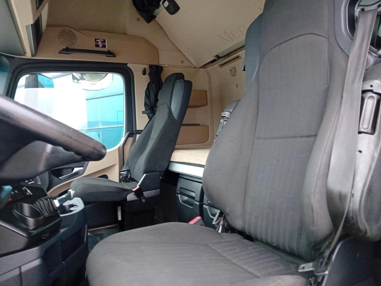 Vetopöytäauto Mercedes-Benz Actros 1845 LS, FULL ADR+PTO, STANDKLIMA, TOP !!!: kuva Vetopöytäauto Mercedes-Benz Actros 1845 LS, FULL ADR+PTO, STANDKLIMA, TOP !!!