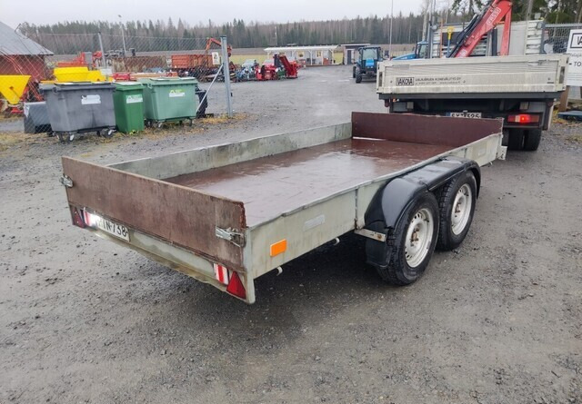 Lavaperävaunu Kärppä Teliperäkärry jarrullinen: kuva Lavaperävaunu Kärppä Teliperäkärry jarrullinen