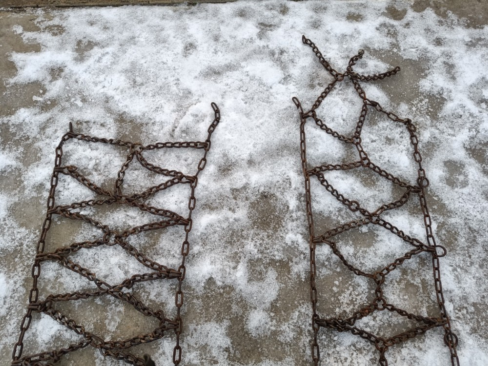 Lumiketjut traktoriin - Renkaat ja vanteet: kuva Lumiketjut traktoriin - Renkaat ja vanteet Lumiketjut traktoriin - Renkaat ja vanteet: kuva Lumiketjut traktoriin - Renkaat ja vanteet