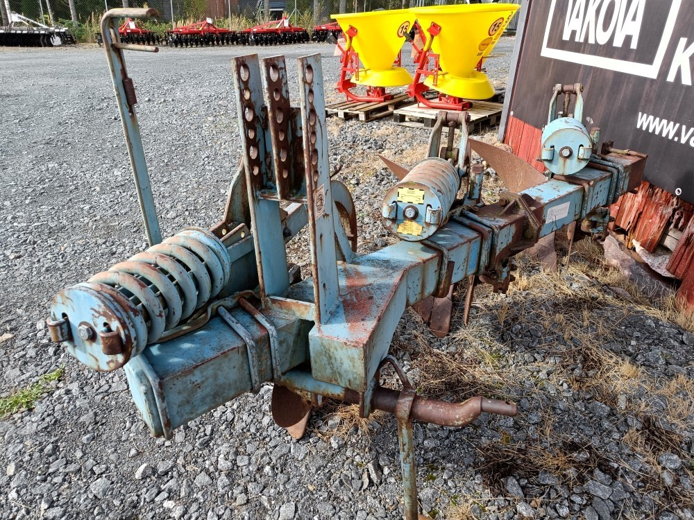 Leasing Sarka-aura Fiskars 3-siipinen Automaattilaukaisu, kiekkoleikkurit Sarka-aura Fiskars 3-siipinen Automaattilaukaisu, kiekkoleikkurit: kuva Leasing Sarka-aura Fiskars 3-siipinen Automaattilaukaisu, kiekkoleikkurit Sarka-aura Fiskars 3-siipinen Automaattilaukaisu, kiekkoleikkurit