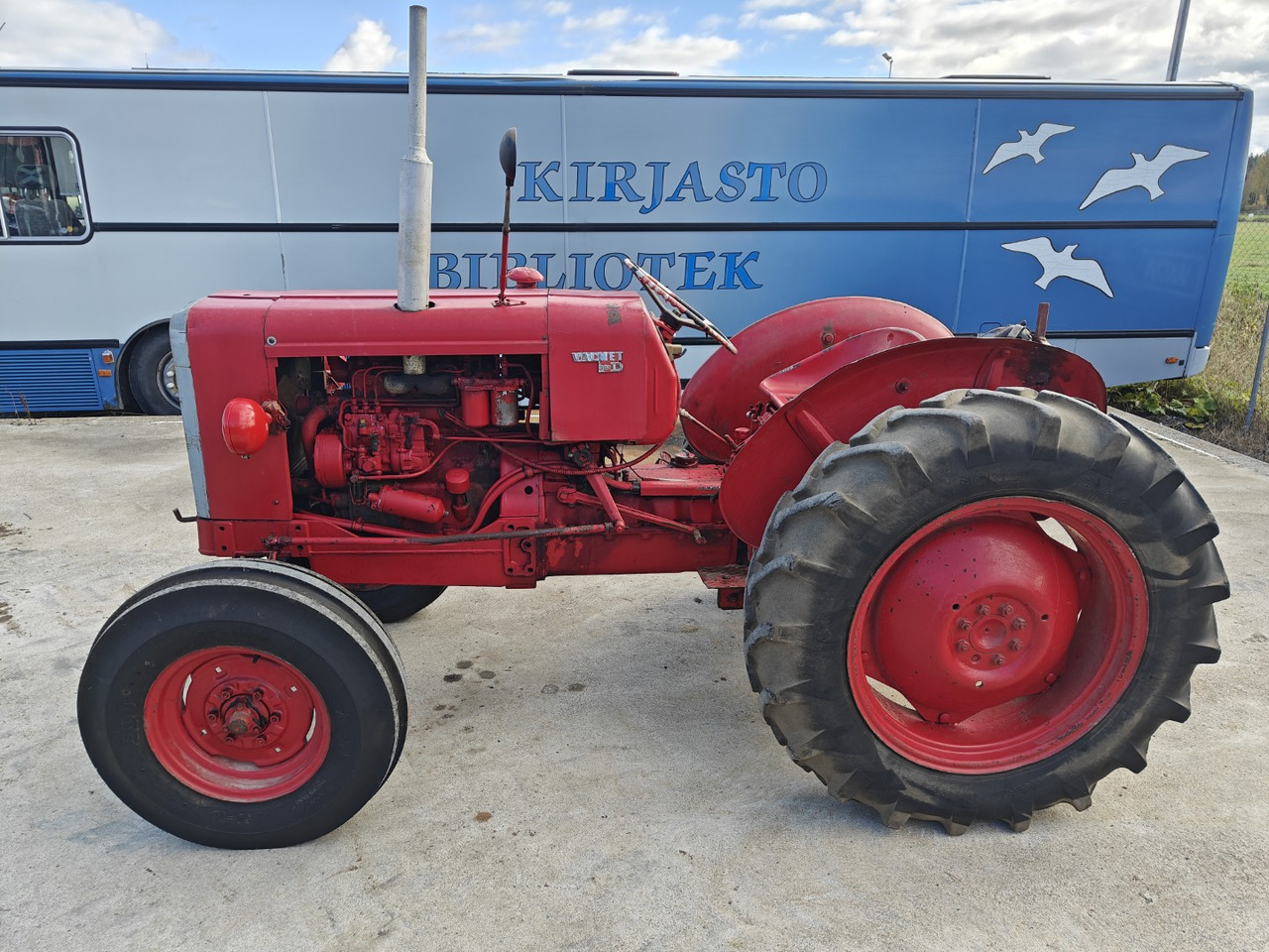 VALMET 361D - Traktori: kuva VALMET 361D - Traktori VALMET 361D - Traktori: kuva VALMET 361D - Traktori