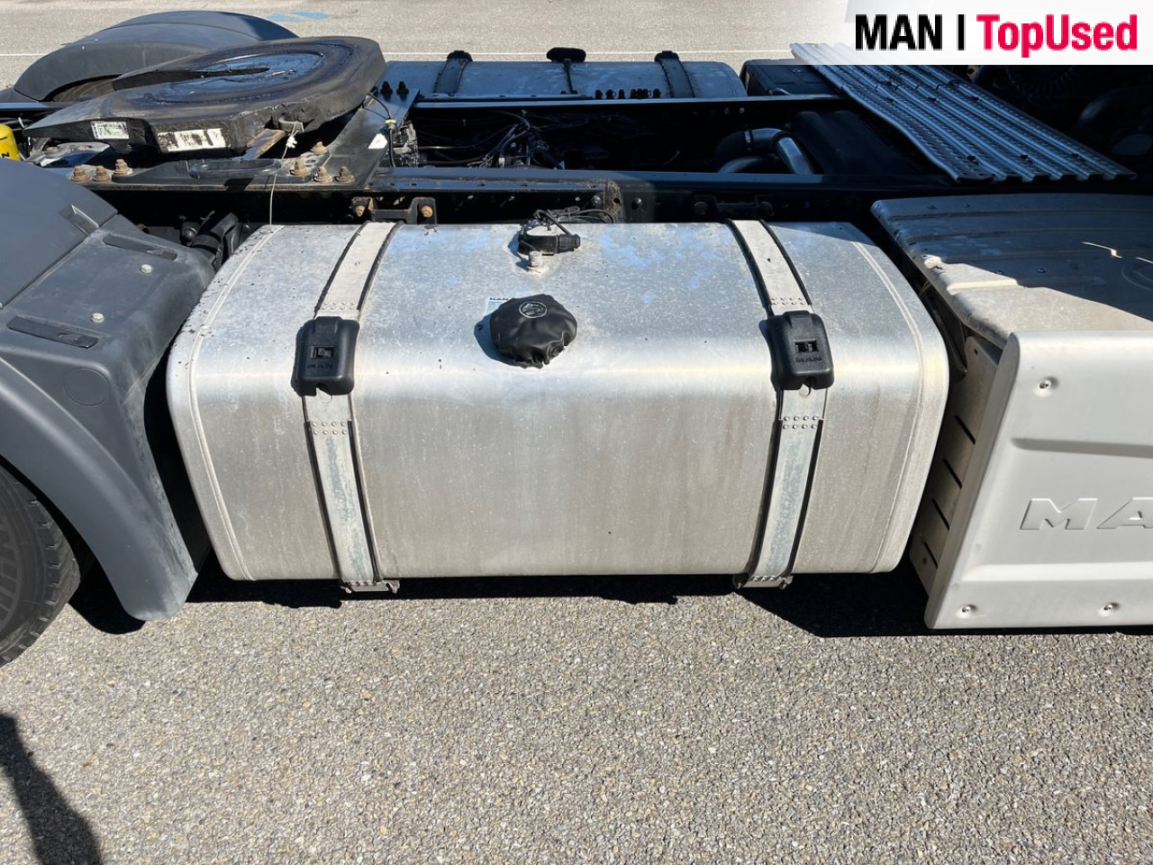 MAN TGX 18.460 4X2 LLS-U Euro6 Retarder Klima Navi ZV - Vetopöytäauto: kuva MAN TGX 18.460 4X2 LLS-U Euro6 Retarder Klima Navi ZV - Vetopöytäauto MAN TGX 18.460 4X2 LLS-U Euro6 Retarder Klima Navi ZV - Vetopöytäauto: kuva MAN TGX 18.460 4X2 LLS-U Euro6 Retarder Klima Navi ZV - Vetopöytäauto