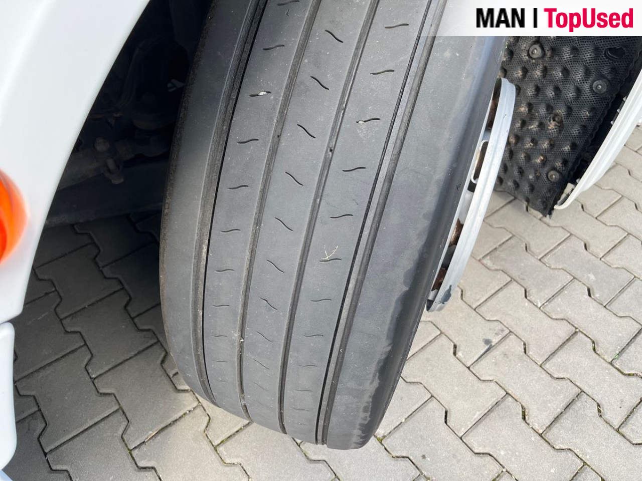 MAN TGX 18.470 4x2 LL SA - Vetopöytäauto: kuva MAN TGX 18.470 4x2 LL SA - Vetopöytäauto MAN TGX 18.470 4x2 LL SA - Vetopöytäauto: kuva MAN TGX 18.470 4x2 LL SA - Vetopöytäauto