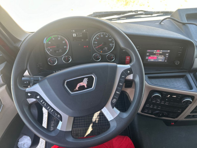 MAN TGX 26.470 6X2-4 BL tandem - Pressukapelli kuorma-auto: kuva MAN TGX 26.470 6X2-4 BL tandem - Pressukapelli kuorma-auto MAN TGX 26.470 6X2-4 BL tandem - Pressukapelli kuorma-auto: kuva MAN TGX 26.470 6X2-4 BL tandem - Pressukapelli kuorma-auto