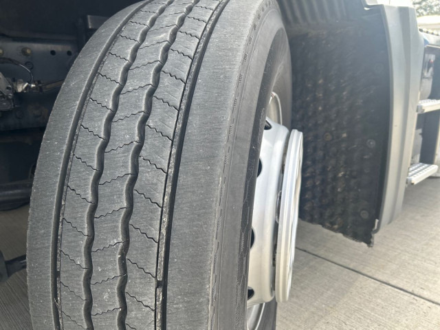 MAN TGX 18.470 4x2 BL SA - Vetopöytäauto: kuva MAN TGX 18.470 4x2 BL SA - Vetopöytäauto MAN TGX 18.470 4x2 BL SA - Vetopöytäauto: kuva MAN TGX 18.470 4x2 BL SA - Vetopöytäauto