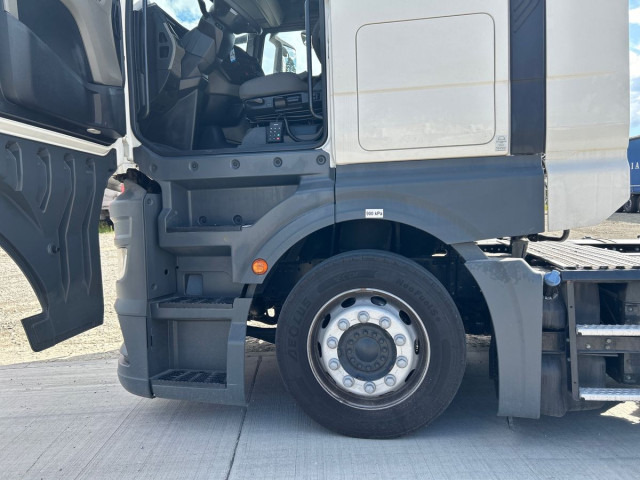 MAN TGX 18.510 4x2 LL SA - Vetopöytäauto: kuva MAN TGX 18.510 4x2 LL SA - Vetopöytäauto MAN TGX 18.510 4x2 LL SA - Vetopöytäauto: kuva MAN TGX 18.510 4x2 LL SA - Vetopöytäauto