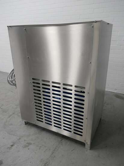 Henneken glycol cooling unit B3/4 - Elintarviketeollisuuden kone: kuva Henneken glycol cooling unit B3/4 - Elintarviketeollisuuden kone Henneken glycol cooling unit B3/4 - Elintarviketeollisuuden kone: kuva Henneken glycol cooling unit B3/4 - Elintarviketeollisuuden kone