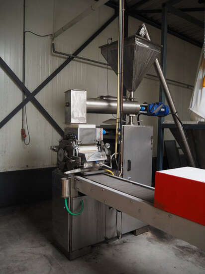 Teknikeller Makina sugar cube line T.T.O.R. 125 - Elintarviketeollisuuden kone: kuva Teknikeller Makina sugar cube line T.T.O.R. 125 - Elintarviketeollisuuden kone Teknikeller Makina sugar cube line T.T.O.R. 125 - Elintarviketeollisuuden kone: kuva Teknikeller Makina sugar cube line T.T.O.R. 125 - Elintarviketeollisuuden kone