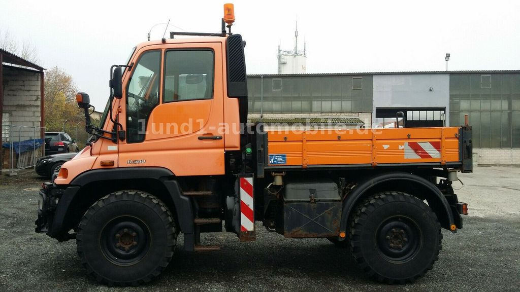 Mercedes-Benz Unimog U 300 Kipper Zugmaschine Kommunalhydraulik U 500 400 U 300 Kipper Zugmaschine Kommunalhydraulik U 500 400 - Kunnallis-/ Erikoisajoneuvot: kuva Mercedes-Benz Unimog U 300 Kipper Zugmaschine Kommunalhydraulik U 500 400 U 300 Kipper Zugmaschine Kommunalhydraulik U 500 400 - Kunnallis-/ Erikoisajoneuvot Mercedes-Benz Unimog U 300 Kipper Zugmaschine Kommunalhydraulik U 500 400 U 300 Kipper Zugmaschine Kommunalhydraulik U 500 400 - Kunnallis-/ Erikoisajoneuvot: kuva Mercedes-Benz Unimog U 300 Kipper Zugmaschine Kommunalhydraulik U 500 400 U 300 Kipper Zugmaschine Kommunalhydraulik U 500 400 - Kunnallis-/ Erikoisajoneuvot