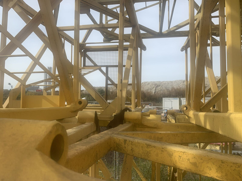 Liebherr 120HC - Torninosturi: kuva Liebherr 120HC - Torninosturi Liebherr 120HC - Torninosturi: kuva Liebherr 120HC - Torninosturi