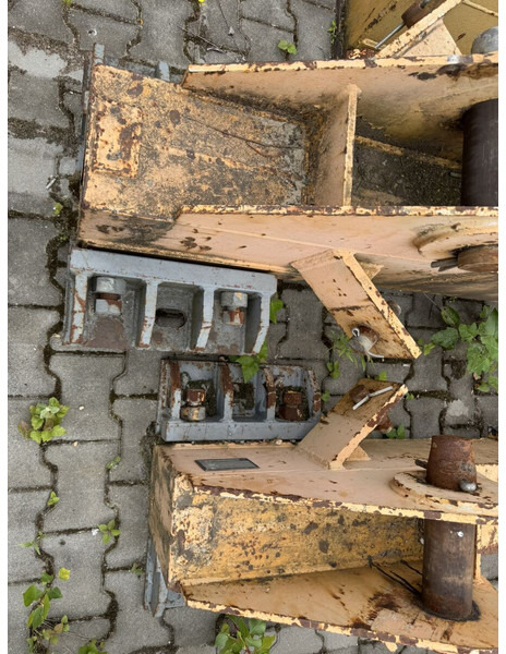 Liebherr 185/200HC Undercarriage 6x6 + 2x A block - Torninosturi: kuva Liebherr 185/200HC Undercarriage 6x6 + 2x A block - Torninosturi Liebherr 185/200HC Undercarriage 6x6 + 2x A block - Torninosturi: kuva Liebherr 185/200HC Undercarriage 6x6 + 2x A block - Torninosturi