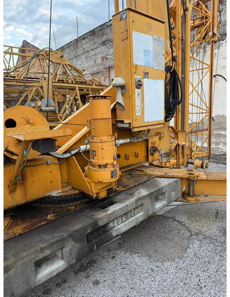 Liebherr 32K perfect, ready to load - Torninosturi: kuva Liebherr 32K perfect, ready to load - Torninosturi Liebherr 32K perfect, ready to load - Torninosturi: kuva Liebherr 32K perfect, ready to load - Torninosturi