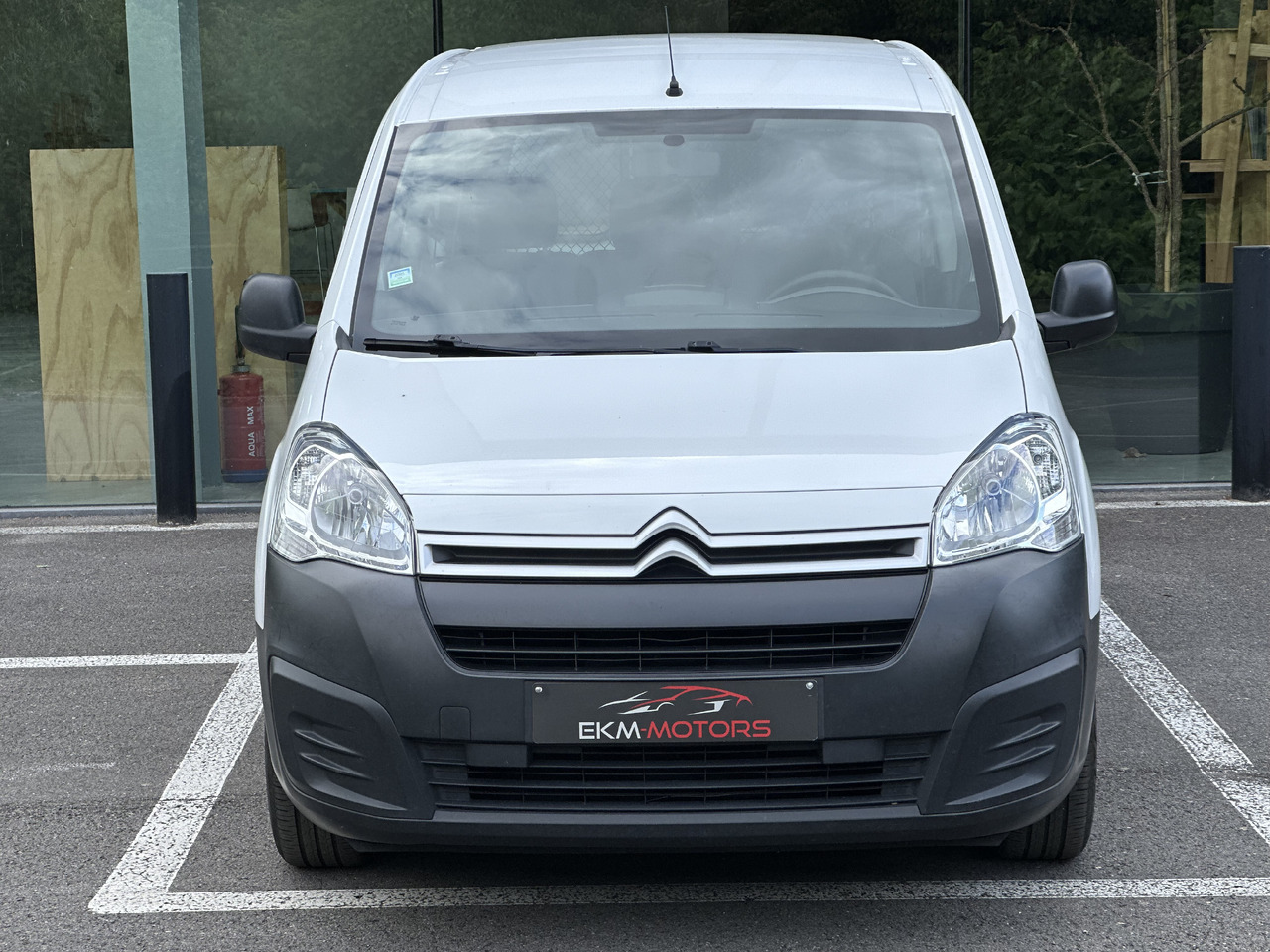 Citroen Berlingo - Pieni pakettiauto: kuva Citroen Berlingo - Pieni pakettiauto Citroen Berlingo - Pieni pakettiauto: kuva Citroen Berlingo - Pieni pakettiauto