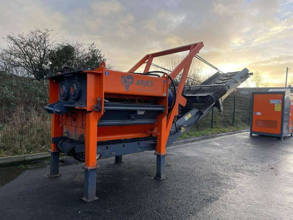 Arjes 250 E-PU Power Unit - Jätemurskain: kuva Arjes 250 E-PU Power Unit - Jätemurskain Arjes 250 E-PU Power Unit - Jätemurskain: kuva Arjes 250 E-PU Power Unit - Jätemurskain