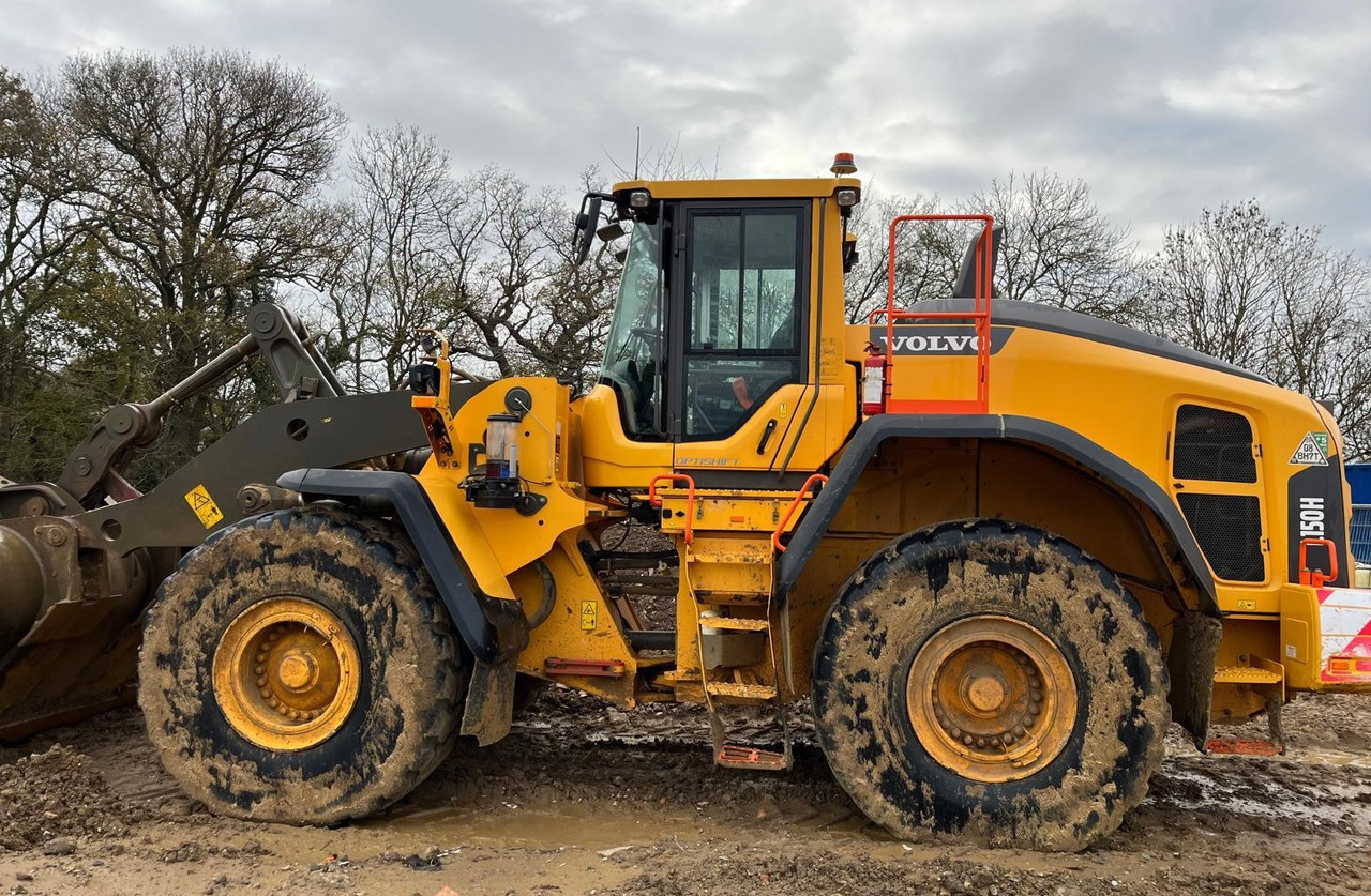 VOLVO L 150 H - Pyöräkuormaaja: kuva VOLVO L 150 H - Pyöräkuormaaja VOLVO L 150 H - Pyöräkuormaaja: kuva VOLVO L 150 H - Pyöräkuormaaja