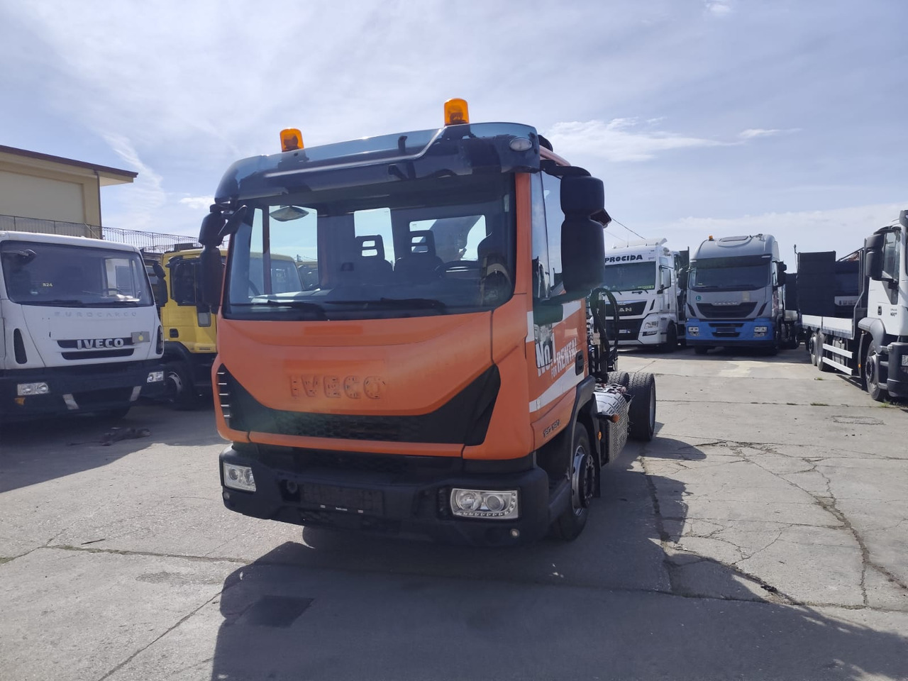 IVECO EUROCARGO 120-90L - Nosturiauto: kuva IVECO EUROCARGO 120-90L - Nosturiauto IVECO EUROCARGO 120-90L - Nosturiauto: kuva IVECO EUROCARGO 120-90L - Nosturiauto
