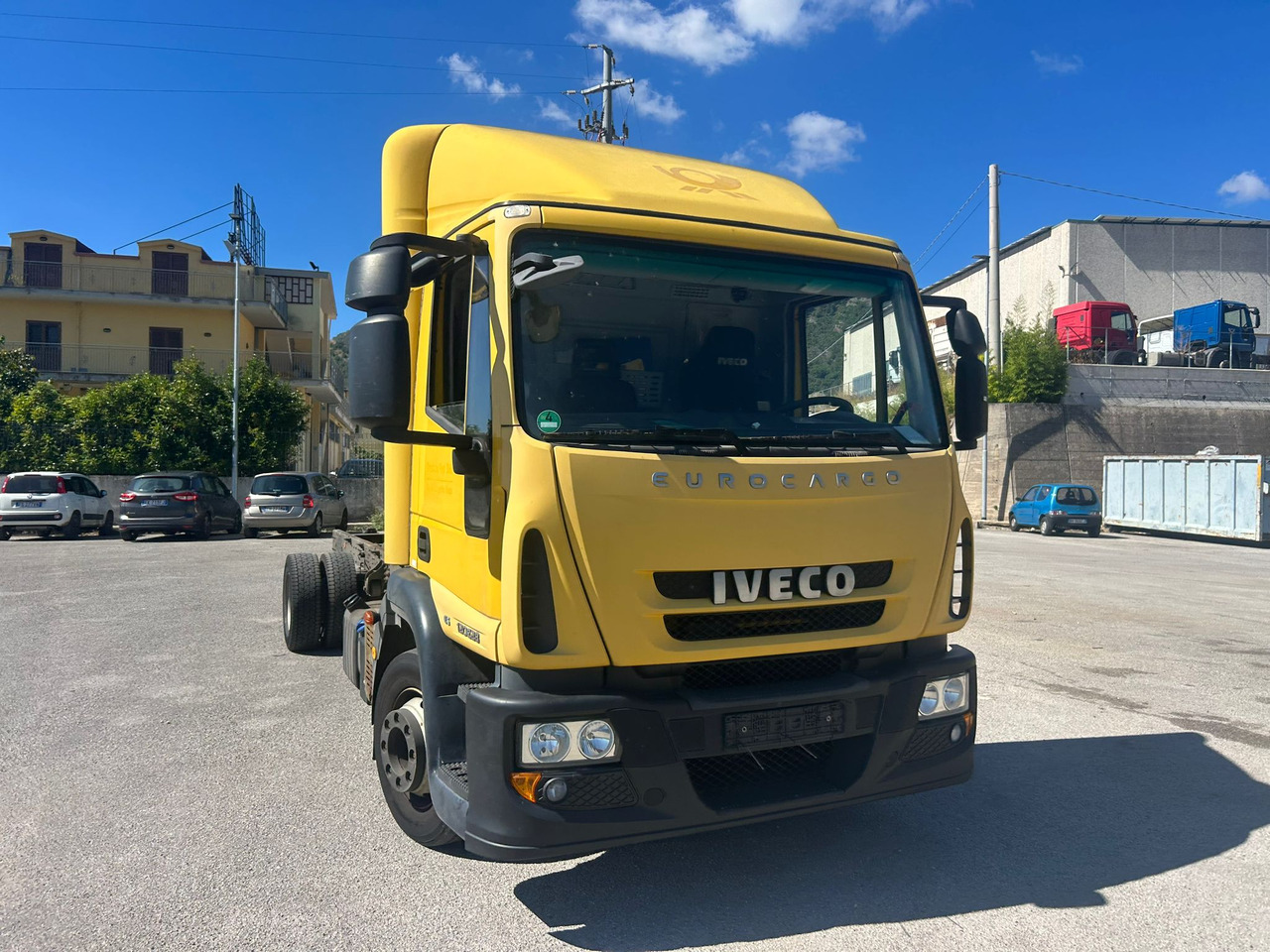 IVECO EUROCARGO 120E28P - Kuorma-auto alusta: kuva IVECO EUROCARGO 120E28P - Kuorma-auto alusta IVECO EUROCARGO 120E28P - Kuorma-auto alusta: kuva IVECO EUROCARGO 120E28P - Kuorma-auto alusta