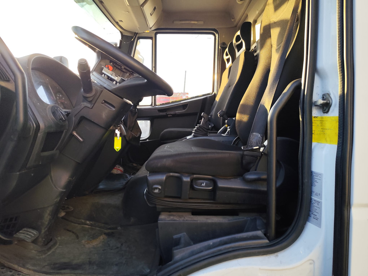 Nosturiauto, Kippiauto kuorma-auto IVECO EUROCARGO 160-250: kuva Nosturiauto, Kippiauto kuorma-auto IVECO EUROCARGO 160-250 Nosturiauto, Kippiauto kuorma-auto IVECO EUROCARGO 160-250: kuva Nosturiauto, Kippiauto kuorma-auto IVECO EUROCARGO 160-250