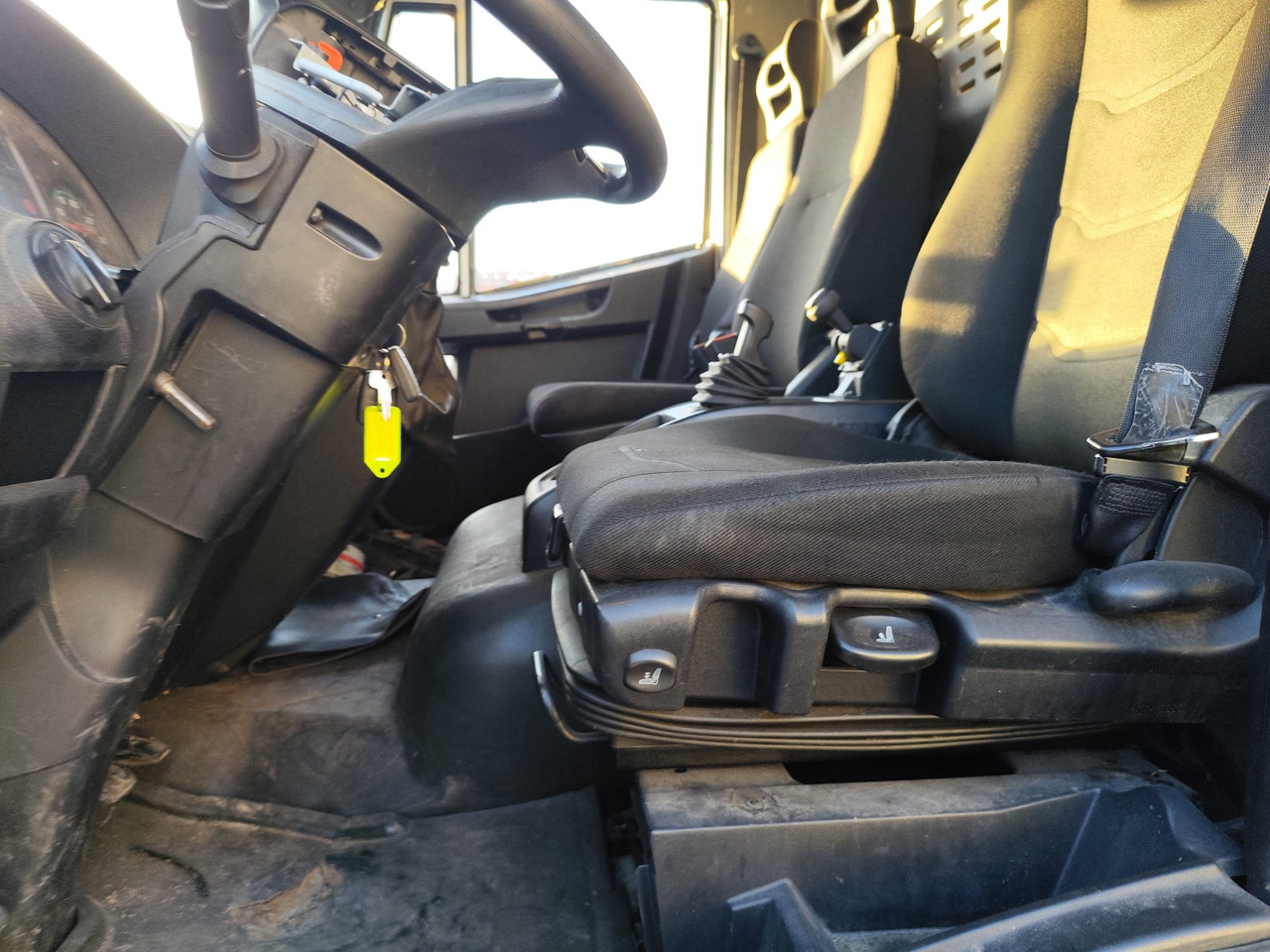 Nosturiauto, Kippiauto kuorma-auto IVECO EUROCARGO 160-250: kuva Nosturiauto, Kippiauto kuorma-auto IVECO EUROCARGO 160-250 Nosturiauto, Kippiauto kuorma-auto IVECO EUROCARGO 160-250: kuva Nosturiauto, Kippiauto kuorma-auto IVECO EUROCARGO 160-250