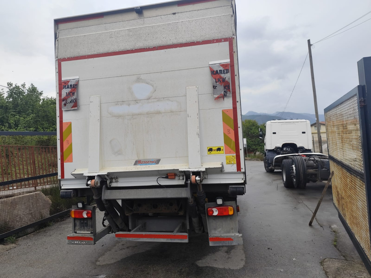 IVECO EUROCARGO 160-280 - Umpikori kuorma-auto, Nosturiauto: kuva IVECO EUROCARGO 160-280 - Umpikori kuorma-auto, Nosturiauto IVECO EUROCARGO 160-280 - Umpikori kuorma-auto, Nosturiauto: kuva IVECO EUROCARGO 160-280 - Umpikori kuorma-auto, Nosturiauto